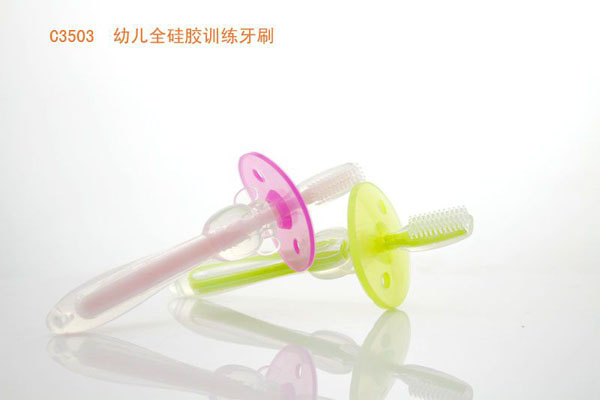 親恩幼兒全硅膠訓練牙刷